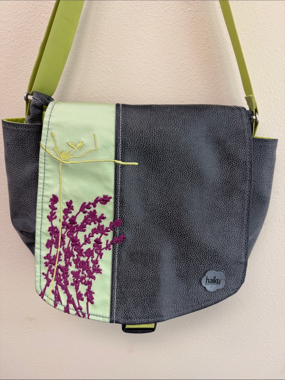 Haiku Messenger Bag/Purse